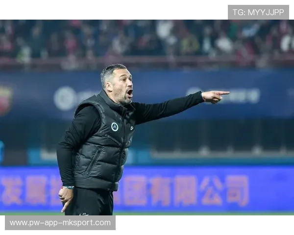 深圳新鹏城在侧翼的进攻节奏极具观赏性