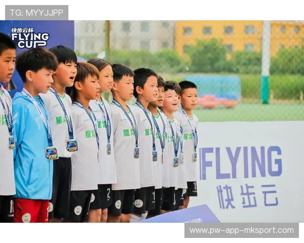 足球联赛在青训扶持中设立心理健康常态化服务，足球青训比赛
